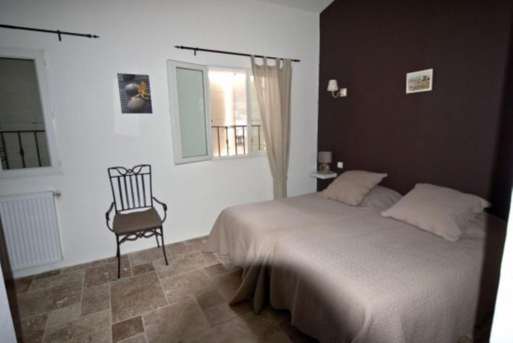 Maison D'Hotes Bastide St Victor A 2,5 Kilometres De Lourmarin Puyvert Rum bild